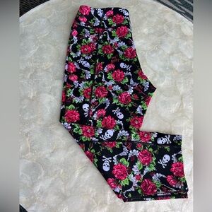 Betsey Johnson floral skull leggings